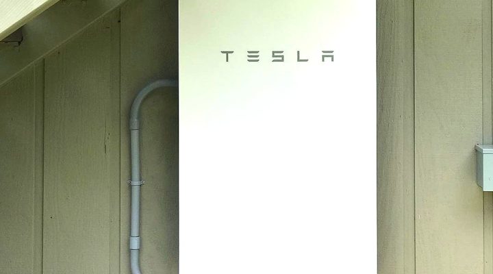 Батареи Tesla Energy способны превратить дом в энергетически автономную крепость