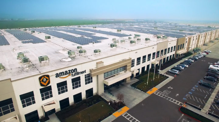 Amazon установит солнечные панели на своих объектах по всему миру