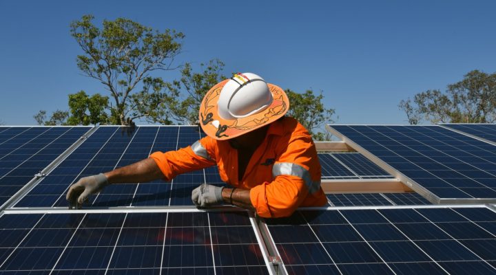 Австралия вложит 353 миллиона долларов в постройку солнечных электростанций