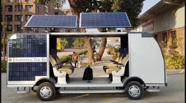 Студенты из Индии создали беспилотный автобус, работающий от солнечных панелей