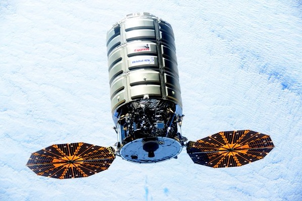 Для космического корабля Cygnus создали гибкие солнечные панели