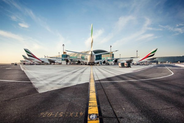Аэропорт Дубая установит 15 тысяч солнечных панелей