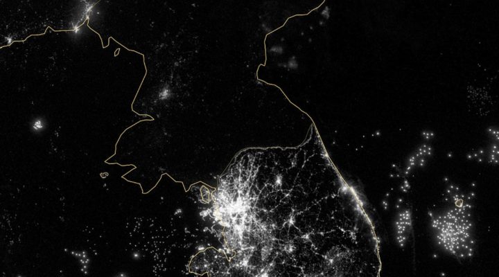 Китайские солнечных панели помогут людям из КНДР, живущим без света
