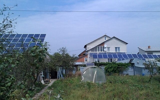 Украинец зарабатывает на продаже «солнечного» электричества 50 тысяч гривен