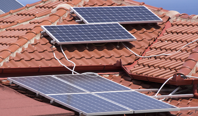 Солнечные панели на крышах могут дать США половину необходимого электричества