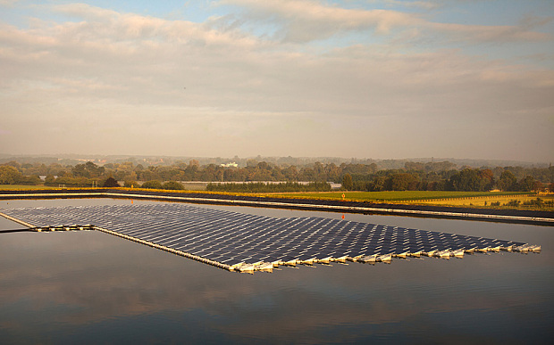 В Великобритании построят самую большую плавающую солнечную электростанцию