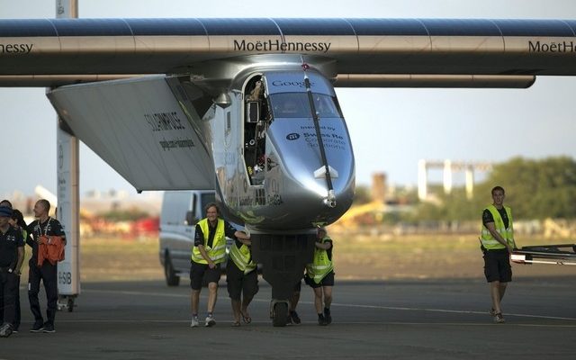 Самолет с солнечными панелями Solar Impulse 2 снова полетит весной