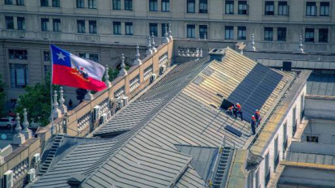 Бельгийцы установили на президентском дворце в Чили фотопанели
