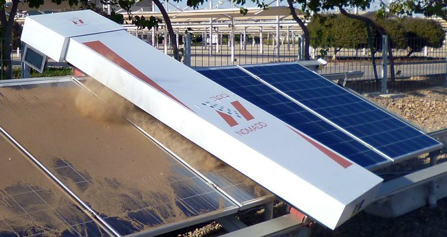 Инженеры из Саудовской Аравии создали автоматическую систему очистки солнечных панелей