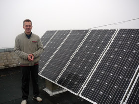 В Полтаве на многоэтажном доме установили солнечные панели